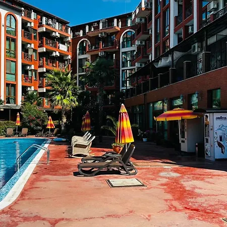 Chateau Del Marina Complex Апарт-отель