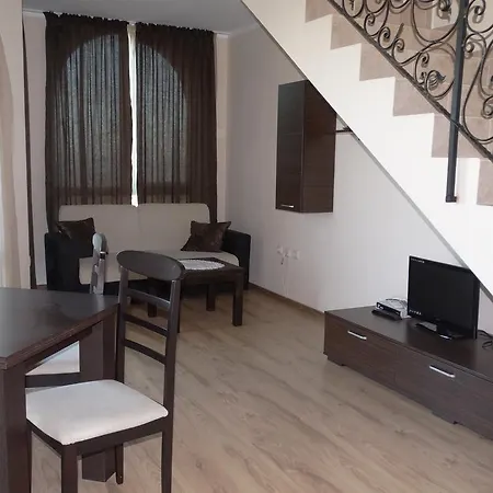 Chateau Del Marina Complex Апарт-отель