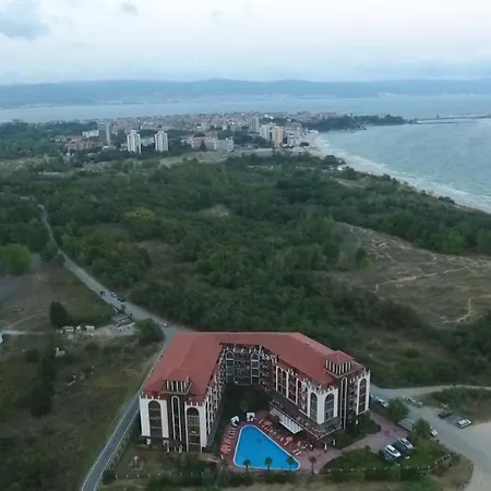 Aparthotel Chateau Del Marina Complex 4*