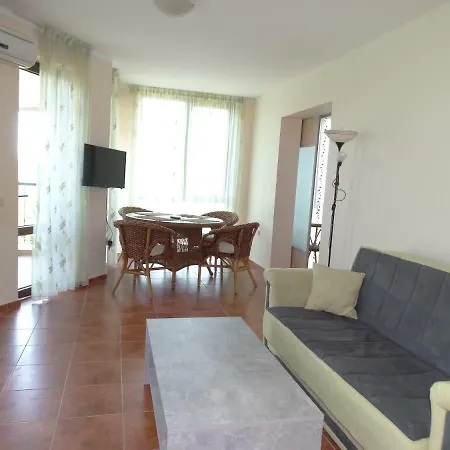 Chateau Del Marina Complex Апарт-отель Несебр