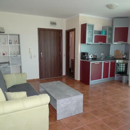 Chateau Del Marina Complex Апарт-отель Несебр