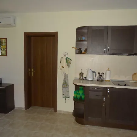 Chateau Del Marina Complex Апарт-отель Несебр