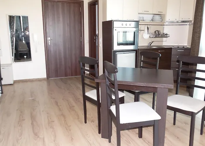 Lejlighedshotel Chateau Del Marina Complex 4*