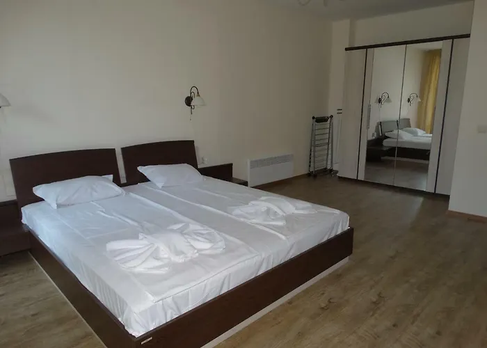 아파트호텔 Chateau Del Marina Complex