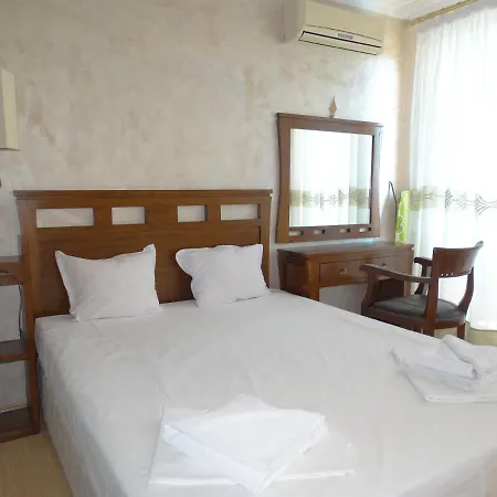 Chateau Del Marina Complex Aparthotel 2*