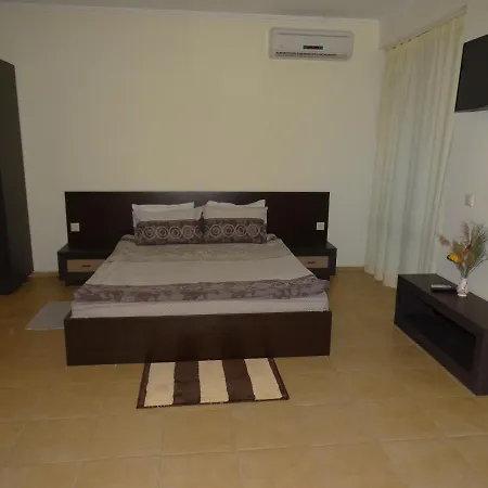 Chateau Del Marina Complex Aparthotel