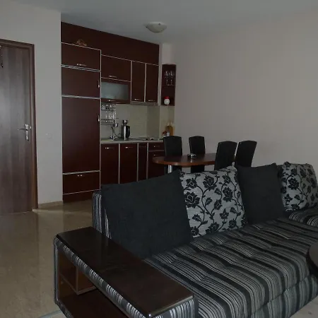 Aparthotel Chateau Del Marina Complex 2*