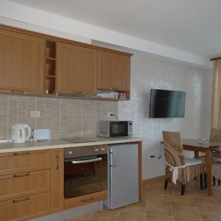 Chateau Del Marina Complex Aparthotel Nesebar