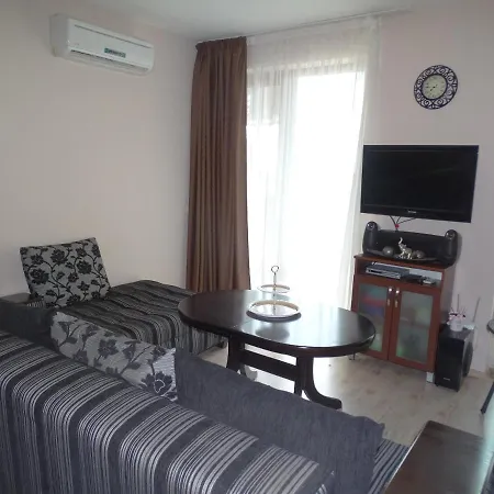 Chateau Del Marina Complex Aparthotel Nesebar