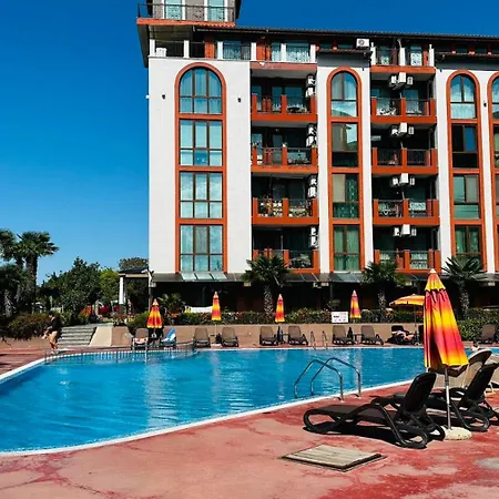 Chateau Del Marina Complex