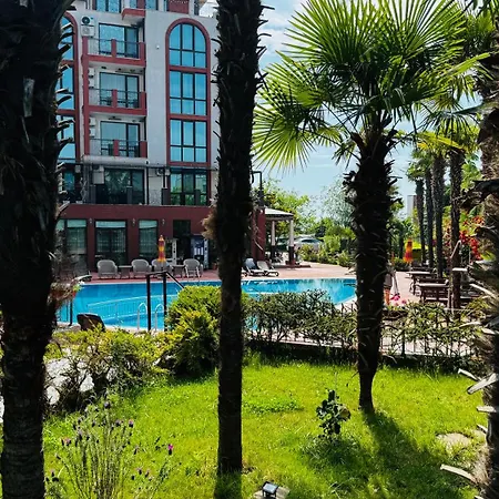 Chateau Del Marina Complex 네세부르