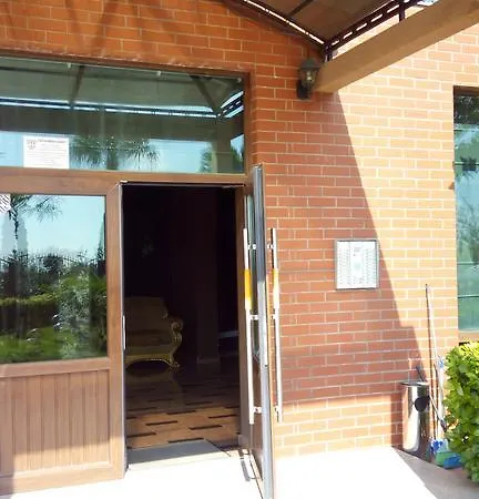 アパートホテル Chateau Del Marina Complex 4*