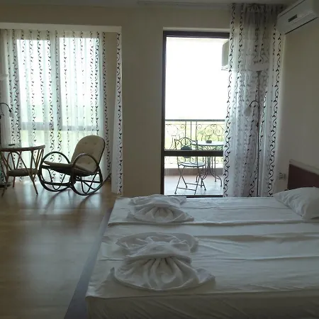 Aparthotel Chateau Del Marina Complex 4*