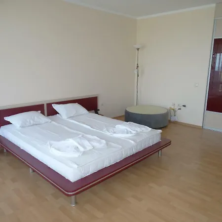 Chateau Del Marina Complex Aparthotel Nesebar