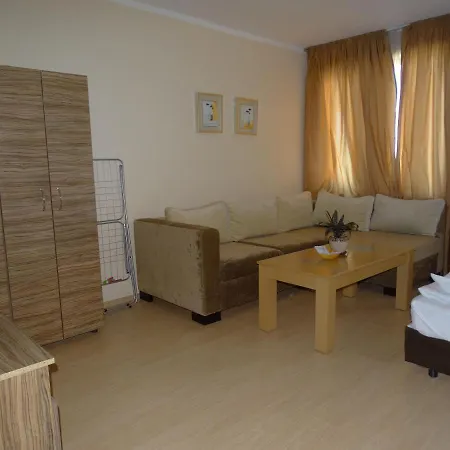 Aparthotel Chateau Del Marina Complex 4*