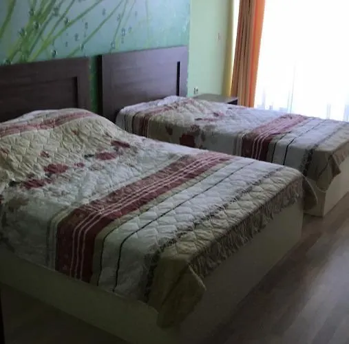 Chateau Del Marina Complex