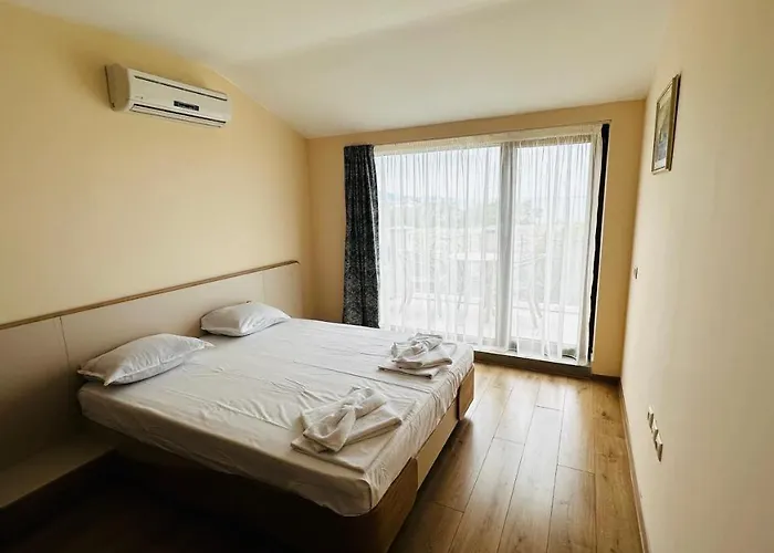 Chateau Del Marina Complex 公寓式酒店 4*