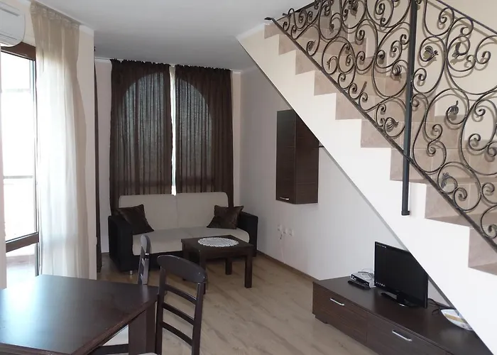 Aparthotel Chateau Del Marina Complex 4*