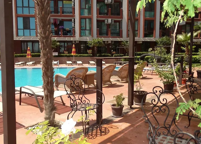 Chateau Del Marina Complex 公寓式酒店 4*