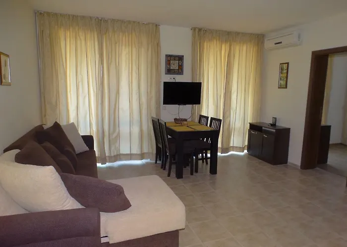 Chateau Del Marina Complex 4*