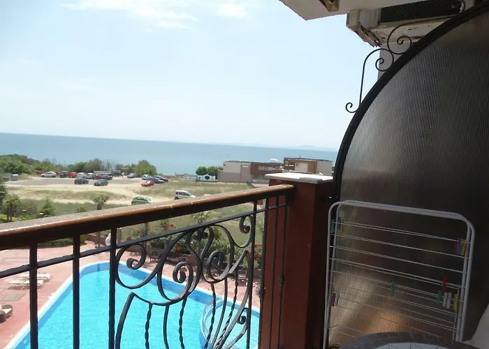 Aparthotel Chateau Del Marina Complex 4*