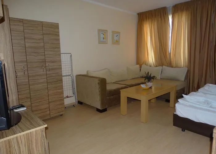 Aparthotel Chateau Del Marina Complex 4*